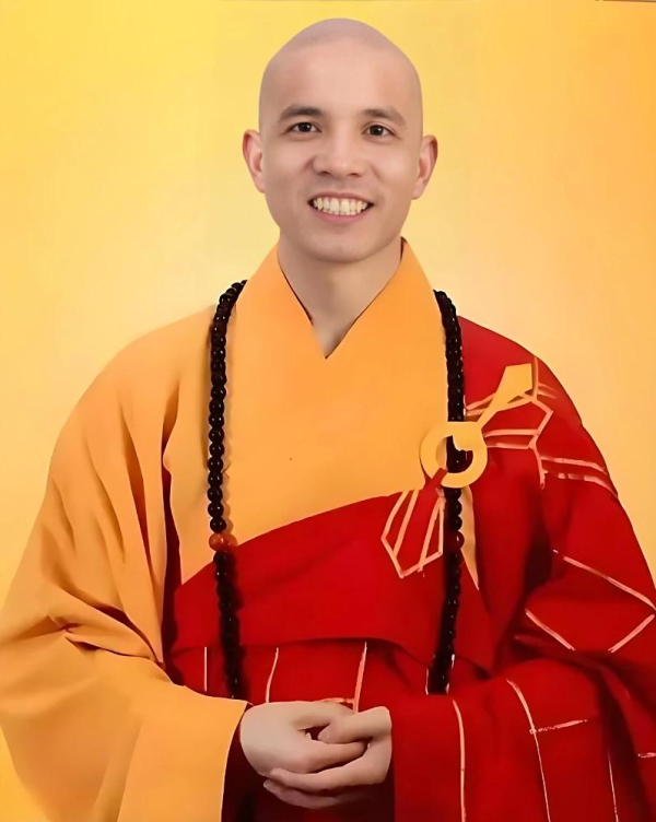 盒马配资 少林寺新住持：开挖机种麦子的方丈